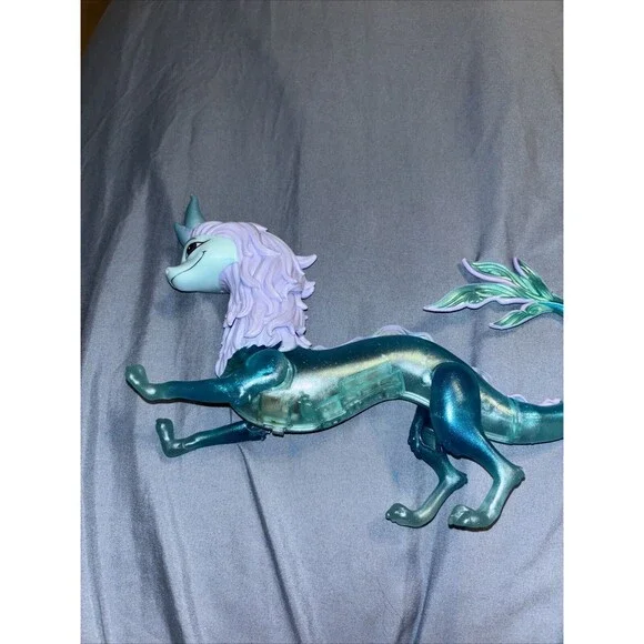 Disney Raya and the Last Dragon Sisu 7.5 Inch Tall Action Figure. Not Tested - Picture 1 of 5